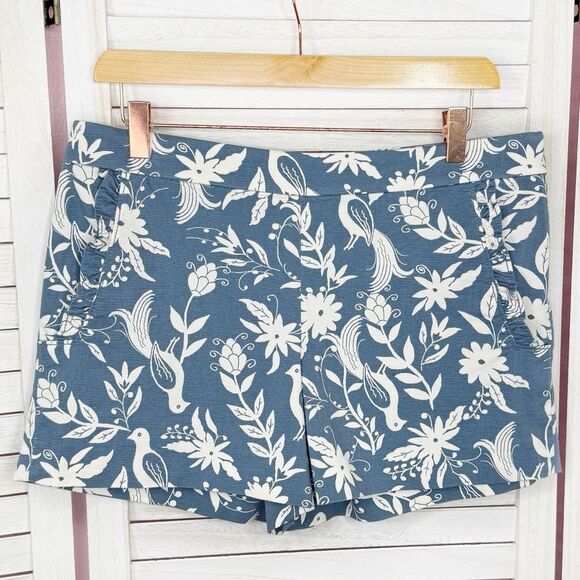 Loft Floral Peacock Bird Ruffle Pocket Riviera Chino Shorts Blue White Size 4 - Picture 1 of 13